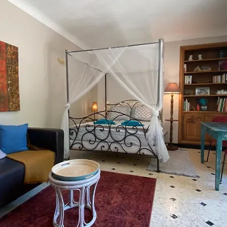 Apartment A Nyons. *